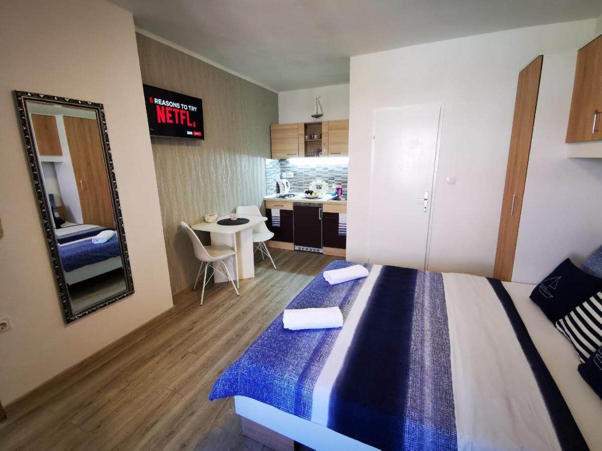Apartments Deak Makarska Eksteriør billede