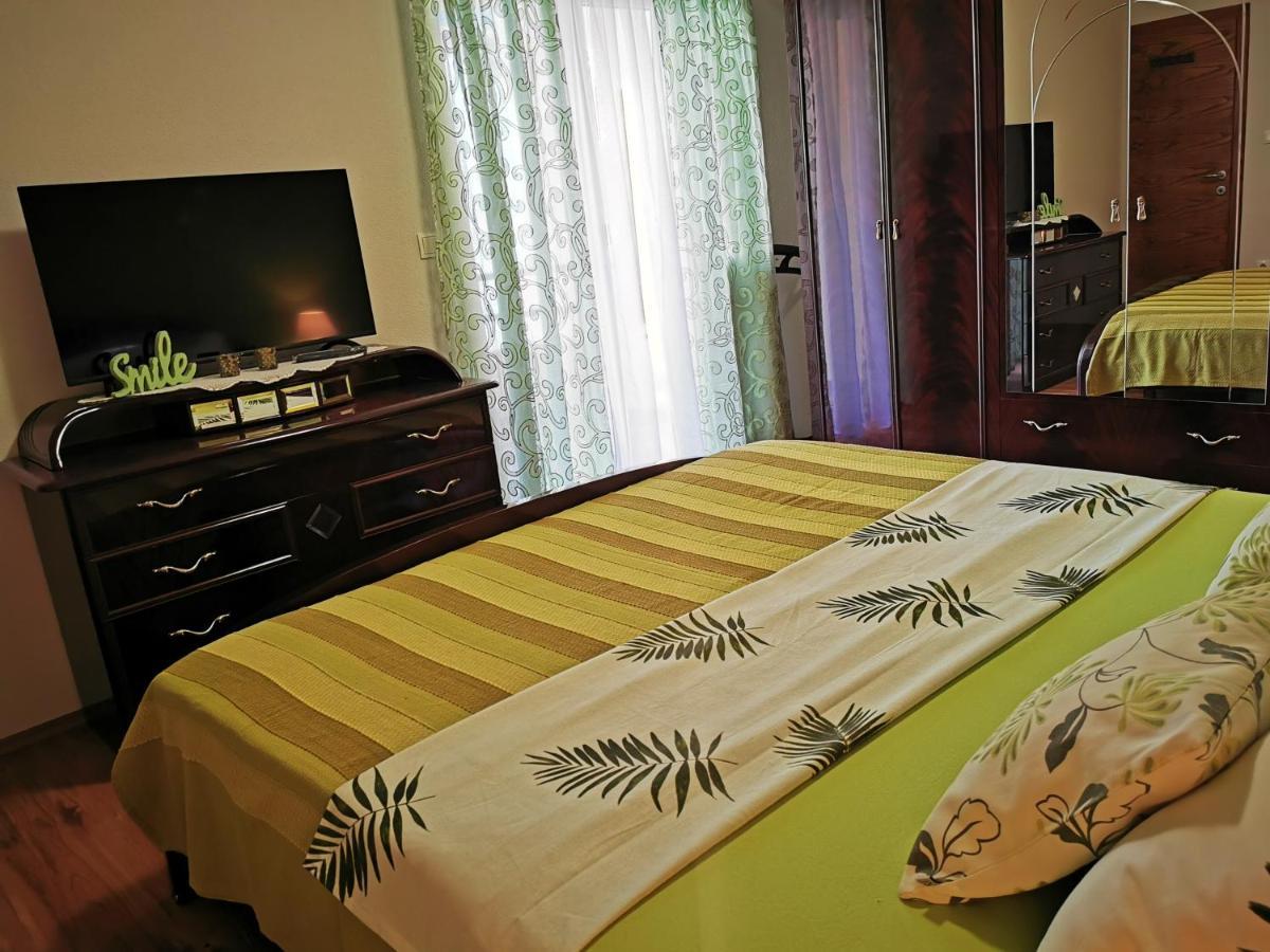Apartments Deak Makarska Eksteriør billede