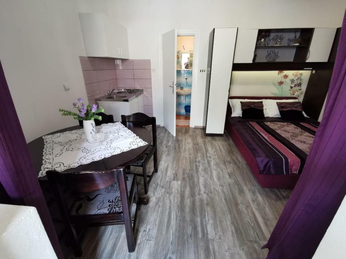 Apartments Deak Makarska Eksteriør billede